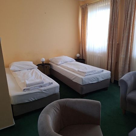 Hotel Malwa Ostrów Wielkopolski Eksteriør bilde